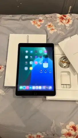 Dijual Ipad 9 silver 64GB Wifi Only Lengkap