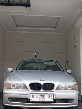BMW 525i 2001 Bensin
