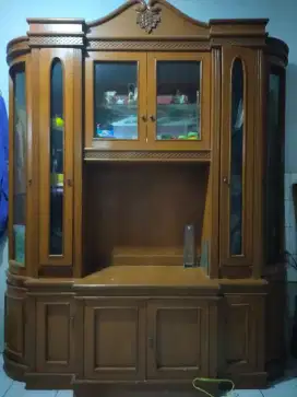 Rak / lemari hias