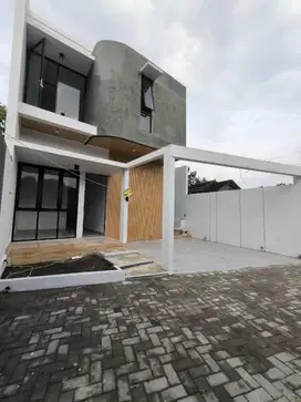 Rumah 2 Lantai dekat Kantor PEMDA SLEMAN