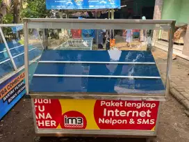 Etalase bekas konter