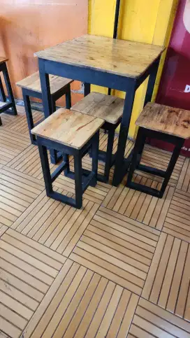 DIJUAL MEJA, BANGKU BEKAS FRIED CHICKEN