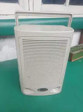 Speaker portable merek soundbest bisa untuk gitar