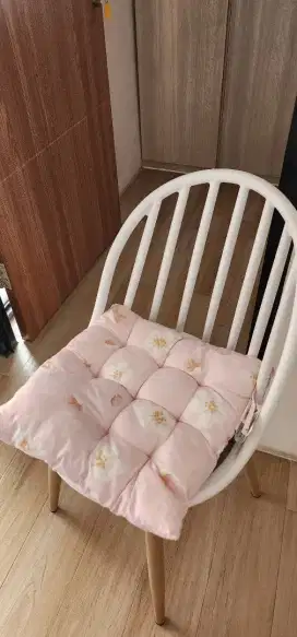 Bantal duduk pink