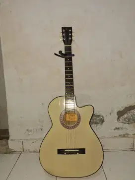Dijual Gitar Akustik