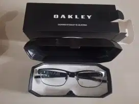 Kacamata Oakley metal plate Ori
