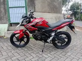 CB 150R MERAH TH 2014, CASH ONLY