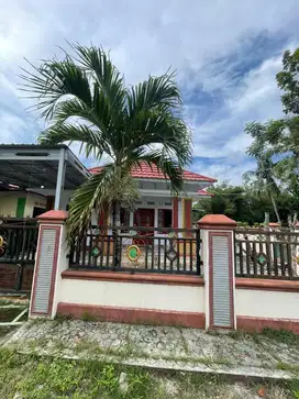 Di kontrakan rumah mewah
