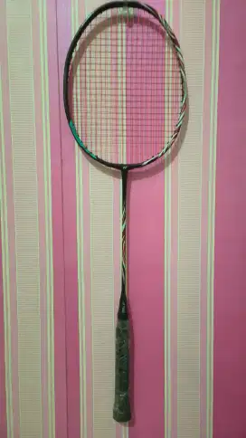 Raket YONEX ASTROX 100ZZ