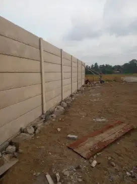 Pagar panel beton