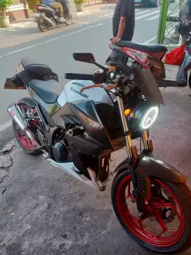 Kawasaki ninja z 250 CC
