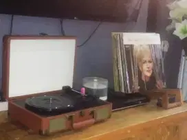 Turntable vinyl