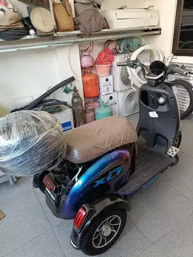 Motor Listrik Roda 3 merk Genio