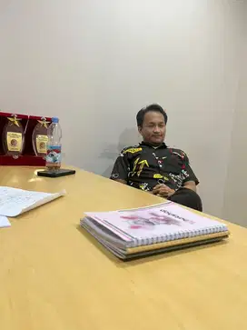 STAFF ADMIN dan STAFF OFFICE