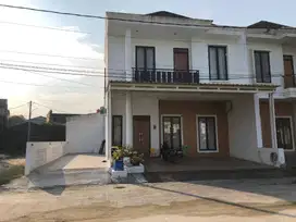 Rumah Hook Siap Huni Lokasi Tenang 3 Kamar, 2 Kamar Mandi