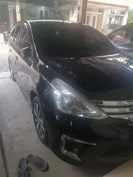 Nissan Grand livina HWS hitam