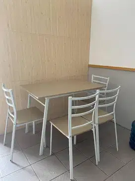 meja makan resto murah