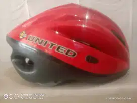 HELM SEPEDA UNITED TYPE ROADBIKE