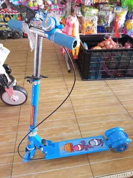 mainan anak scooter ollaollie