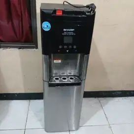Dispenser sharp galon bawah