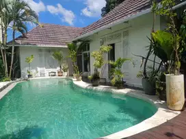 VILLA LANTAI 1 AREA JALAN TEGAL SARI BERAWA CANGGU DEKAT PANTAI  SDW08