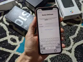 iPhone XR 64GB iCloud