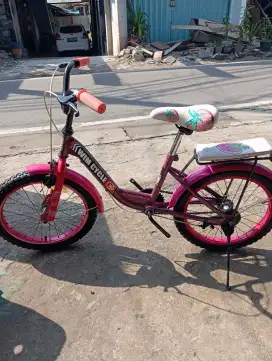 Sepeda anak perempuan wimcycle
