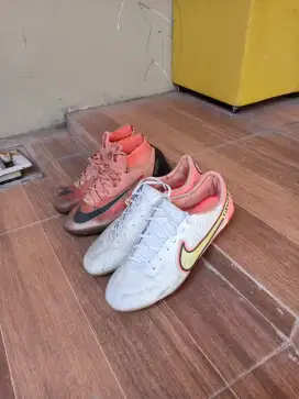 Sepatu futsal & bola size 43