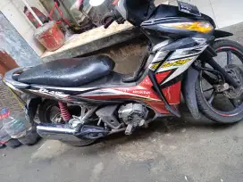 dijual cepat honda blade 2011