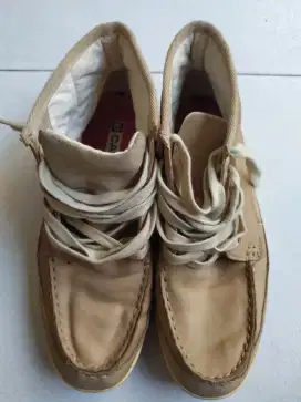 Dijual sepatu Caterpillar size 40