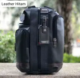 Tas Tumi Men Saratoga Slingbag Selempang Leather Black Hitam