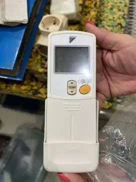 Remote AC Daikin ORI BARU