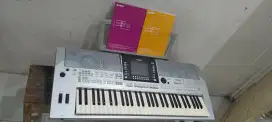 Keyboard yamaha psr s910 istimewa