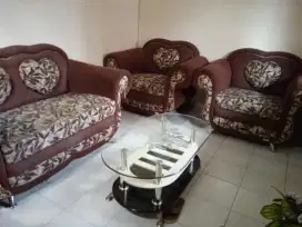 Sofa love, empuk, layak pakai