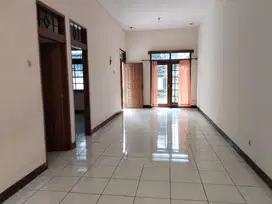 Disewakan Rumah di Komplek Kembar Mas Bandung