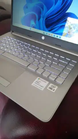 Laptop hp14s core i3 gen10 ram8gb