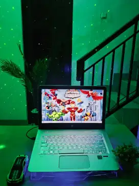 Laptop HP Envy 13-F24 Core i7 SKYLAKE 8GB SSD 240GB