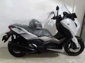 Xmax new 2023 AD solo Like New