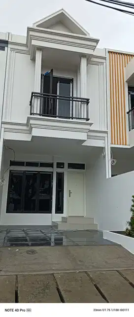Rumah mewah shm di cempaka putih barat dekat pusat pendidikan j