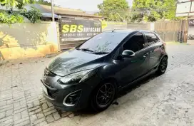 Mazda 2 RZ AT 2013 Grey