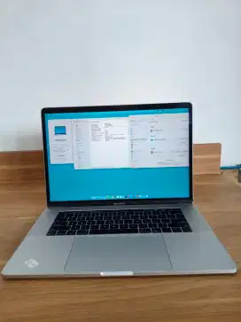 Macbook Pro 2018 15 Pinkspot i7 Second Garansi