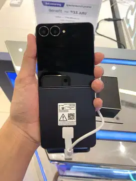 SAMSUNG ZFLIP 7 12/256GB