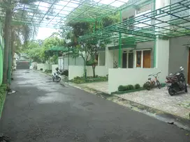 DIJUAL TOWNHOUSE CONDET 6 RUMAH HARGA DAGANG!!