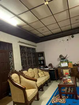 Rumah Pribadi 2 Lantai 4 kmr Tidur 3 Toilet Minibar dan Ruang Tamu