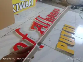 Huruf timbul akrilik +spons