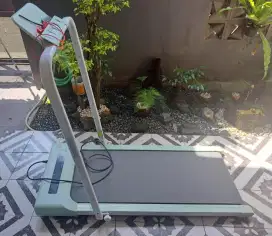 Dijual cepat treadmill Bodimax Pastel