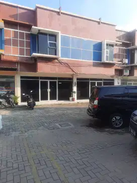 SEWAKAN RUKO 2 LANTAI – LOKASI STRATEGIS DI CIPEDAK, JAGAKARSA