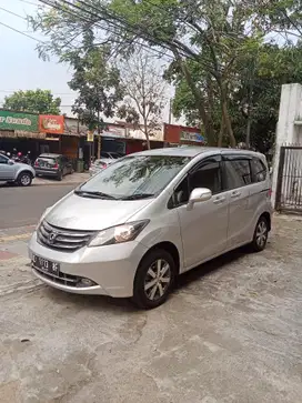 Honda Freed 2012 Bensin