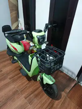 Sepeda listrik u-windfly tangkas SL7