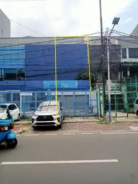 Ruko 3 Lantai di Pinangsia Timur, Hanya 12 Menit Ke Tol Angke